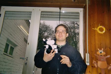 un animal dans mes bras bin oui c'est une vache qui fait meuhh